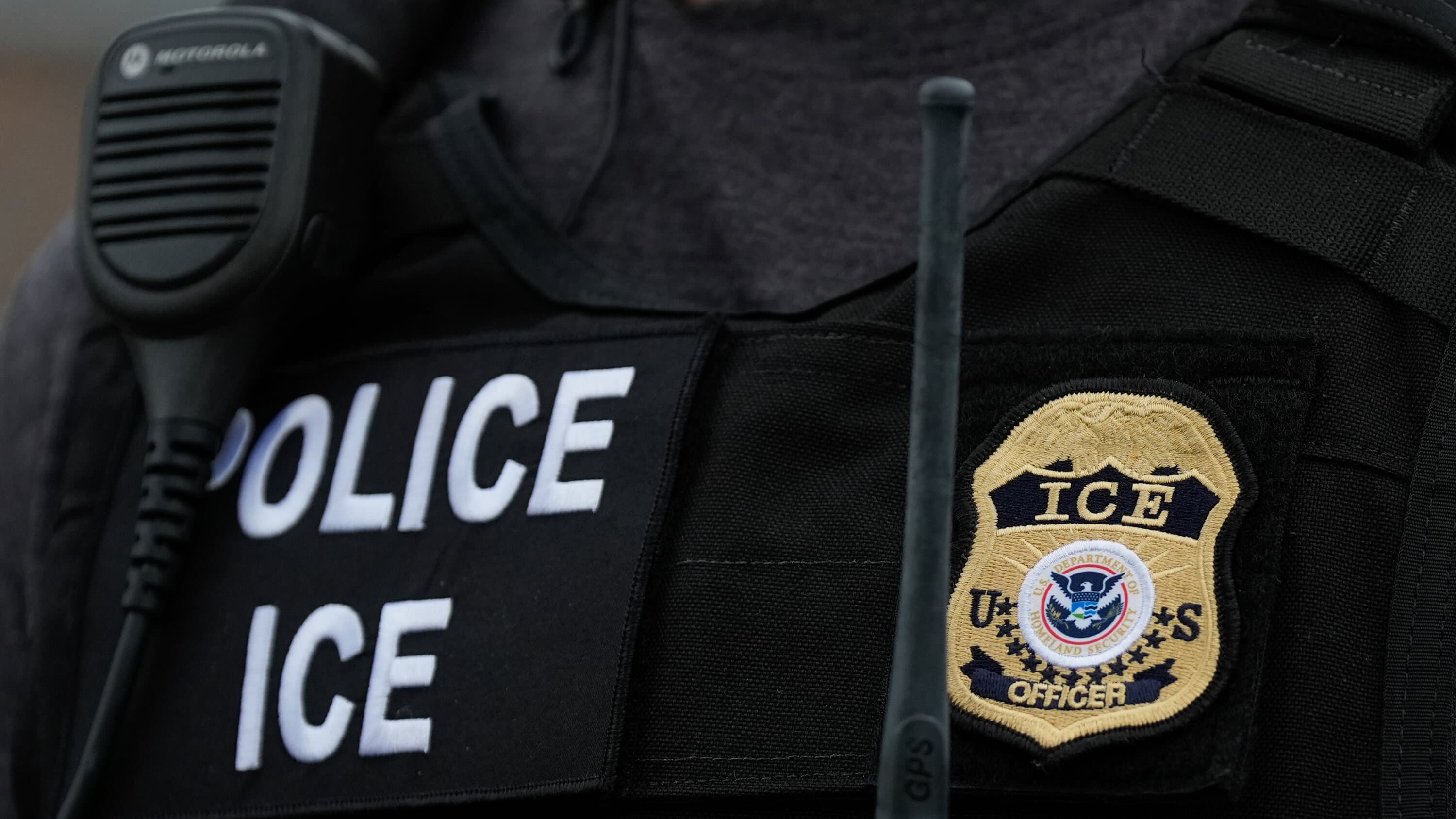 Fact Check: Expecting immigrant parents face new threats to their children's rights.