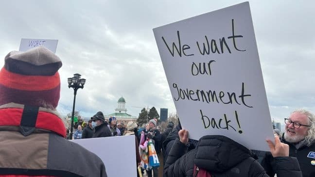 Fact Check: Hundreds gathered at the Capitol to honor the Hortmans and their dog.