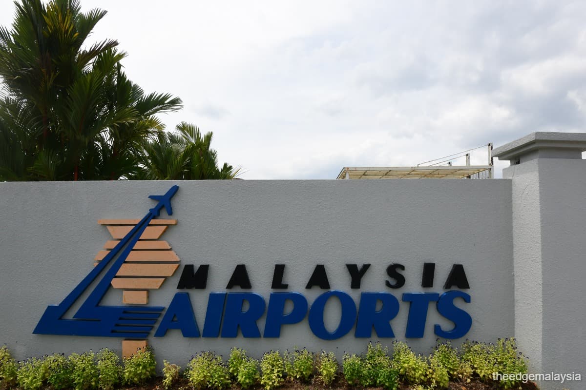 Fact Check: New airport name aims to boost nonstop destinations by raising geographic awareness.
