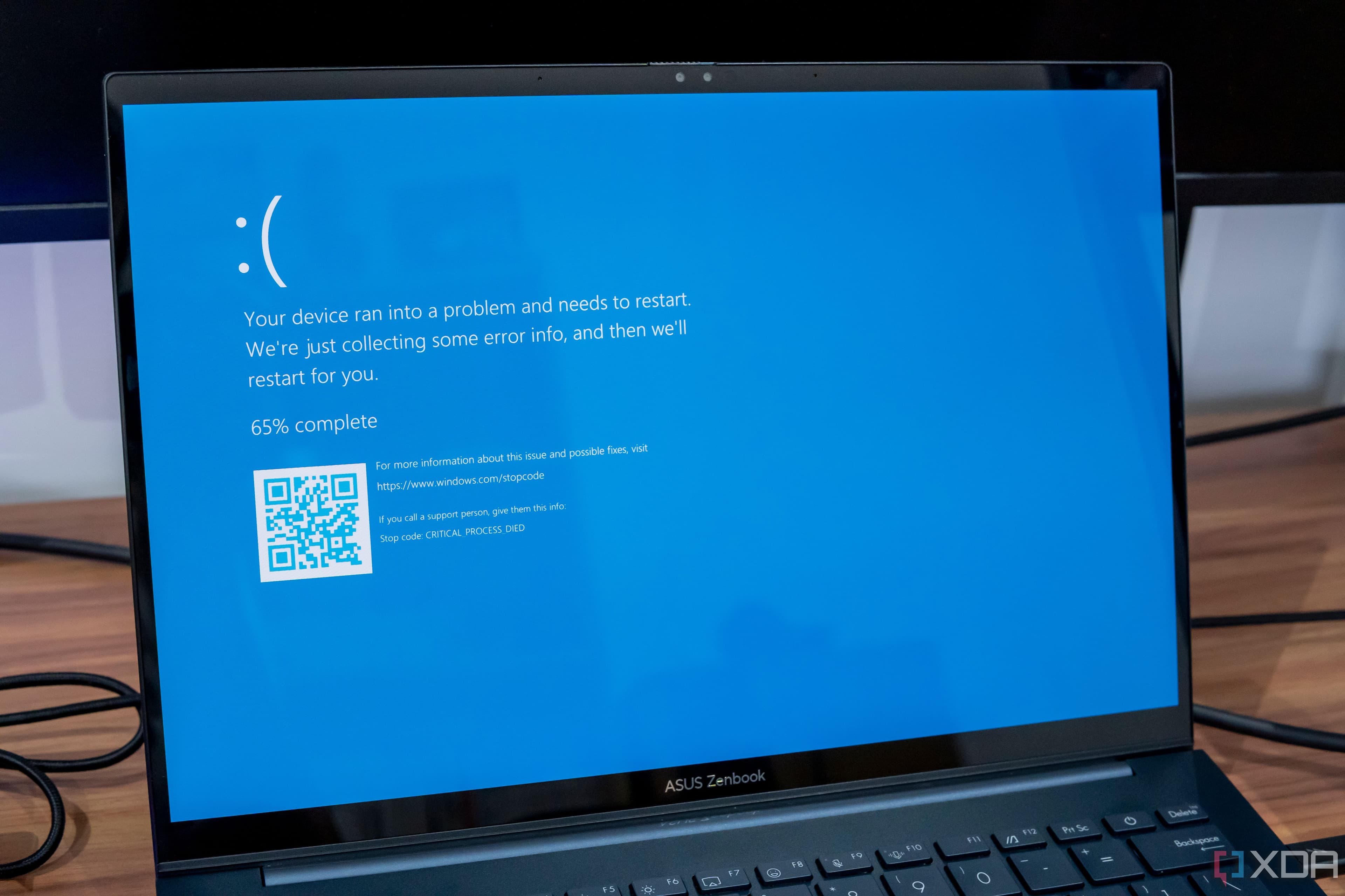 Fact Check: Microsoft replaces 'Blue Screen of Death' with 'Black Screen of Death'.