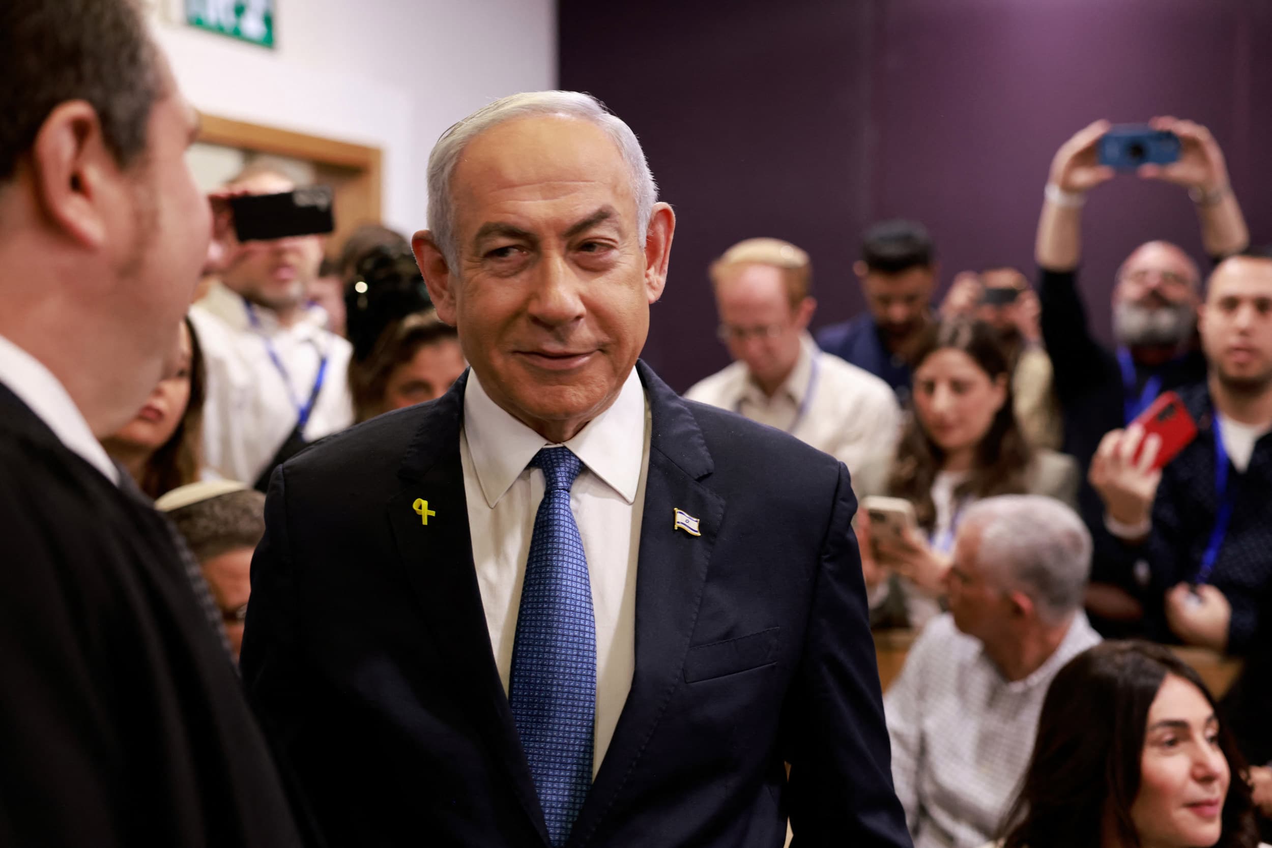 Fact Check: Trump calls for immediate cancellation of Netanyahu's corruption trial.