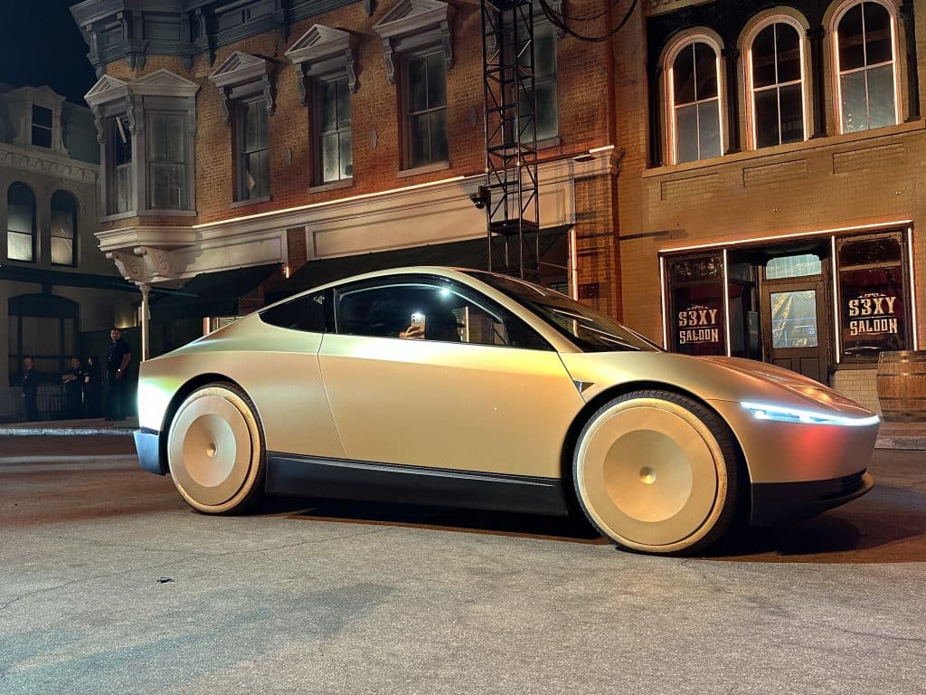 Fact Check: Tesla's robotaxi pilot in Austin is a disaster after just one week.