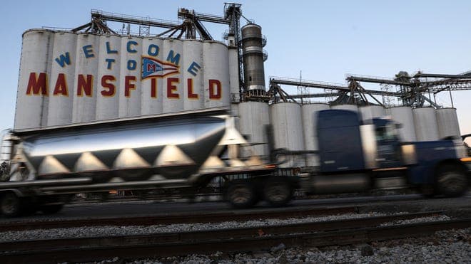 Fact Check: Trump's tariffs are destroying the trucking industry.