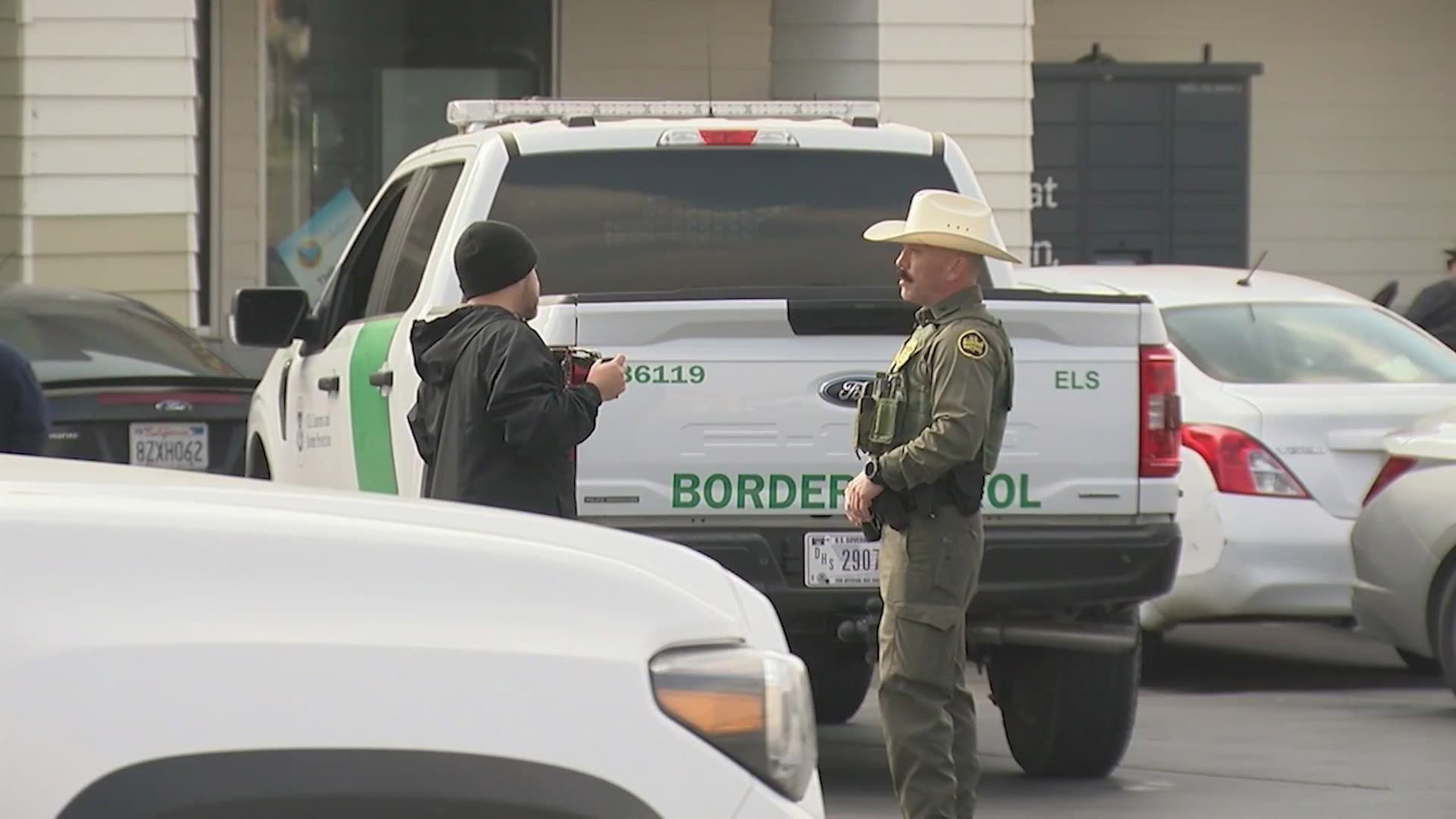 Fact Check: Border Patrol operation linked to a collision with federal agents' vehicle.