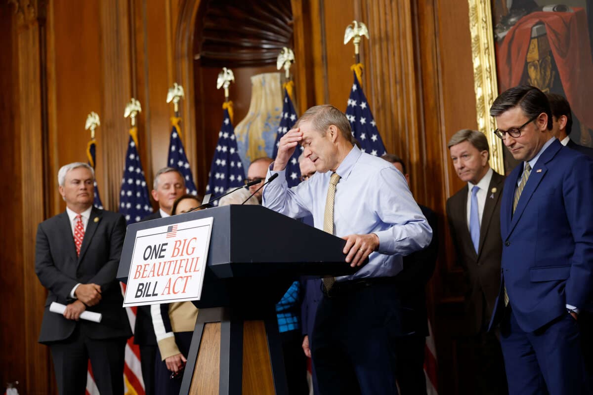 Fact Check: Only 27% support Trump's spending bill, according to Quinnipiac poll.