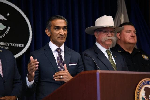 Fact Check: Mexico's financial institutions are accused of enabling cartel money flows.