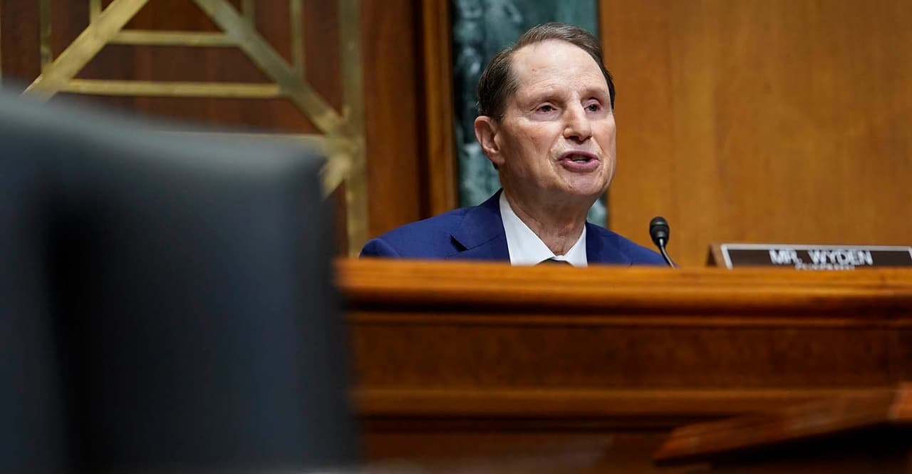 Fact Check: Sen. Ron Wyden urges public to oppose land sales in budget bill!