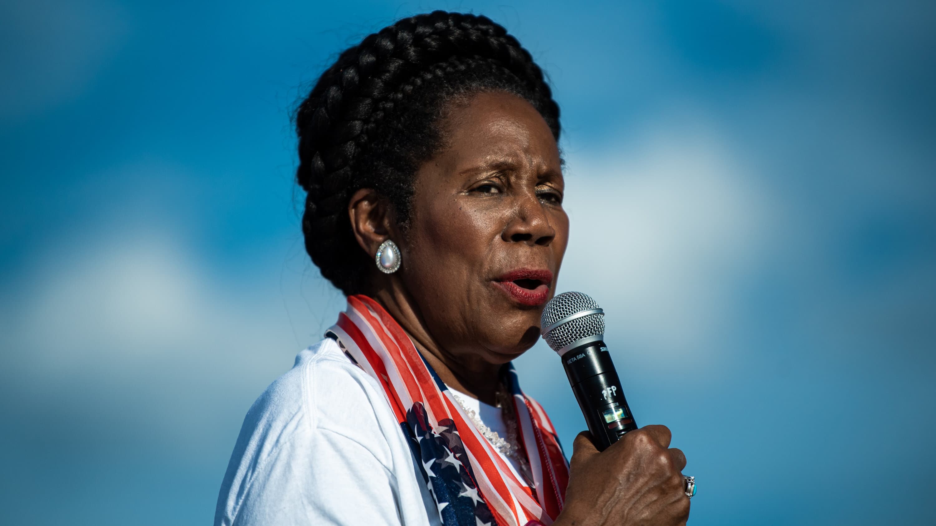 Fact Check: Former Rep. Sheila Jackson Lee liked a post after her death last July.