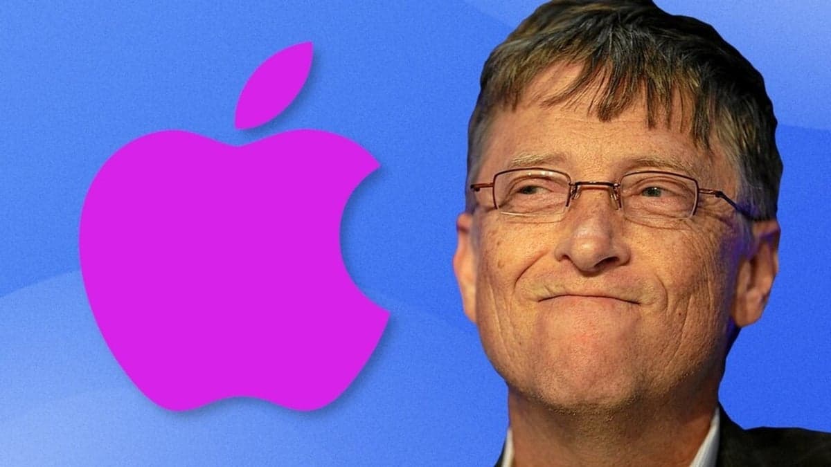 Fact Check: Bill Gates predicted the iPod's downfall nearly 20 years ago.