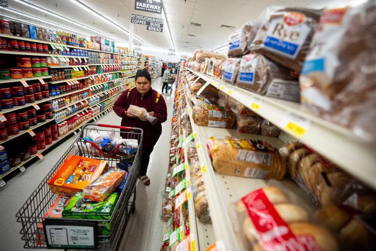Fact Check: Trump's tariffs could raise generic drug prices by 17.5% immediately!