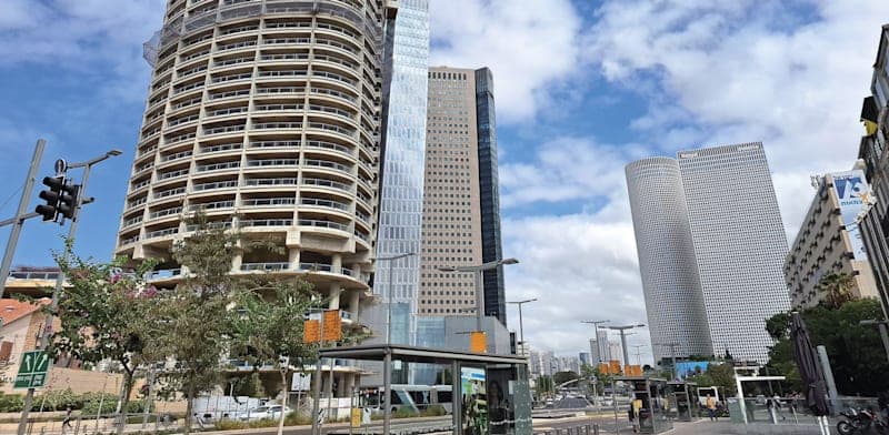 Fact Check: Sarona Hotel features 800 rooms and 'Trumpian extravagance'.