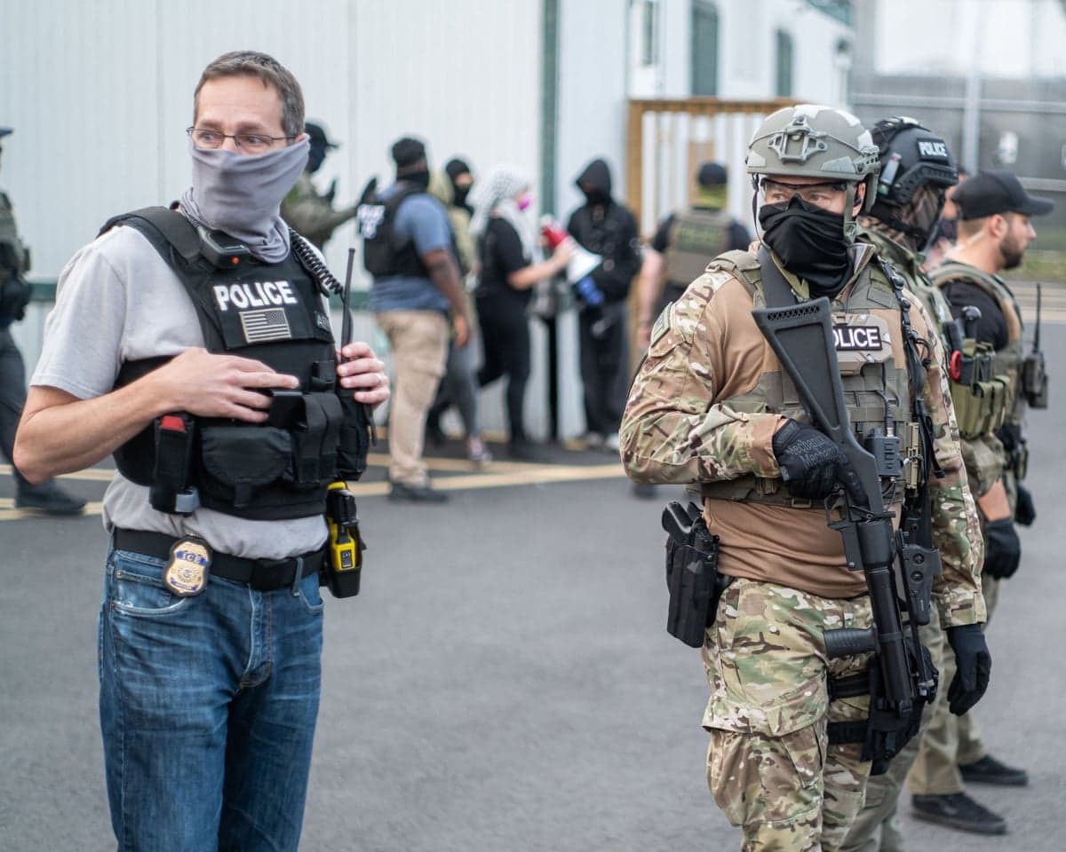 Fact Check: A man was arrested for impersonating an ICE officer with a loaded gun.