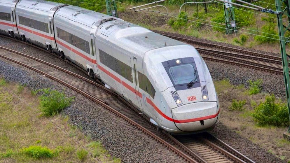 Fact Check: Deutsche Bahn's renovation of 40+ tracks delayed until 2035!