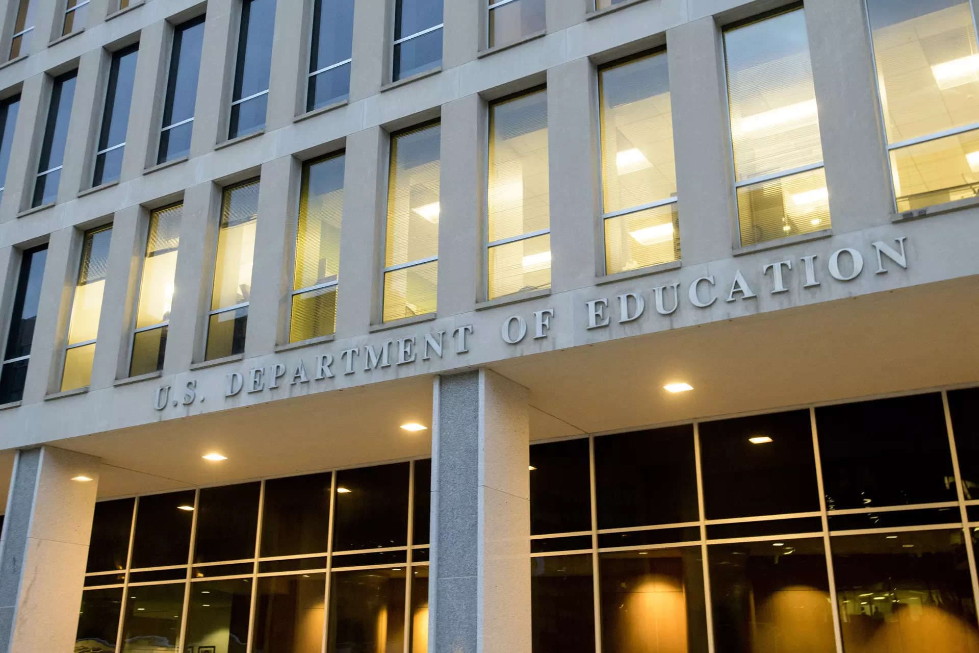 Fact Check: House bill could eliminate Pell Grants for part-time students.