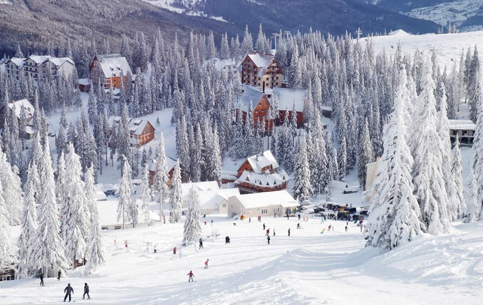 Fact Check: UKRAINE ARE BUILDING A £1.2 BILLION HOLIDAY SKI

RESORT ON THE BORDER WITH POLAND