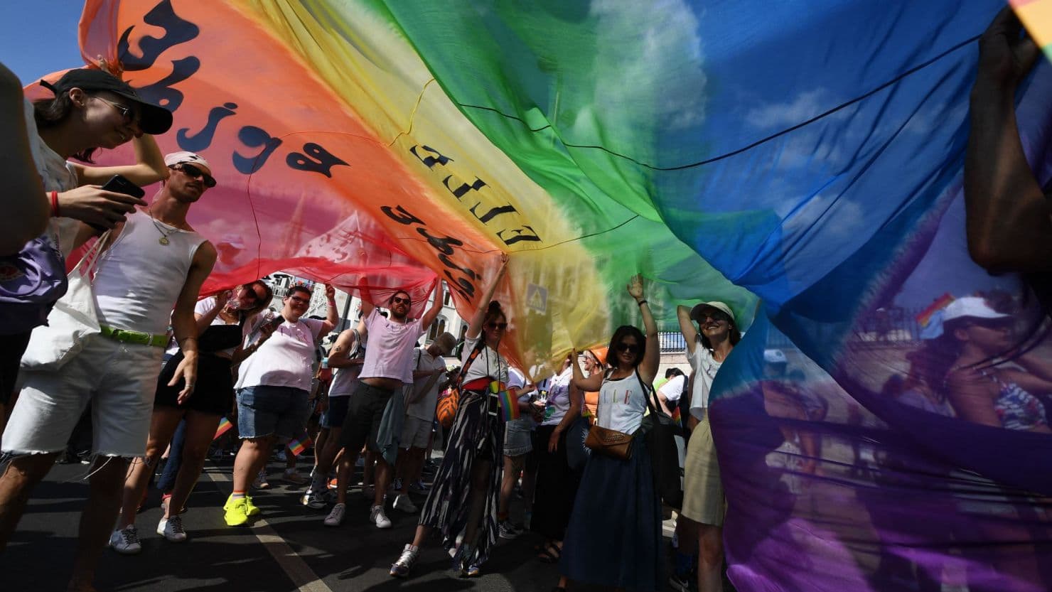 Fact Check: Record 200,000 marchers defy Hungary's Pride ban amid government crackdown.