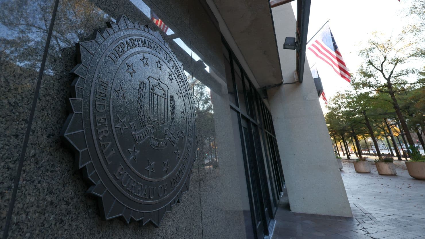 Fact Check: Mexican cartel hired hacker to surveil senior FBI official in 2018.