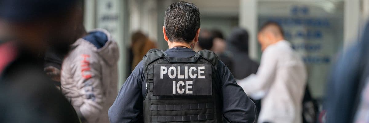 Fact Check: Masked immigration agents increase risk of impersonation and public safety threats!