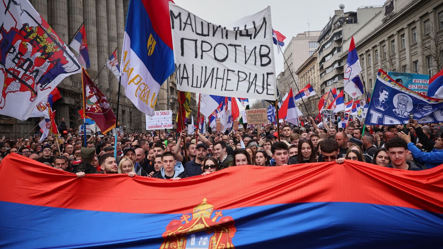 Fact Check: 140,000 protesters rally against Vucic, demanding early elections.