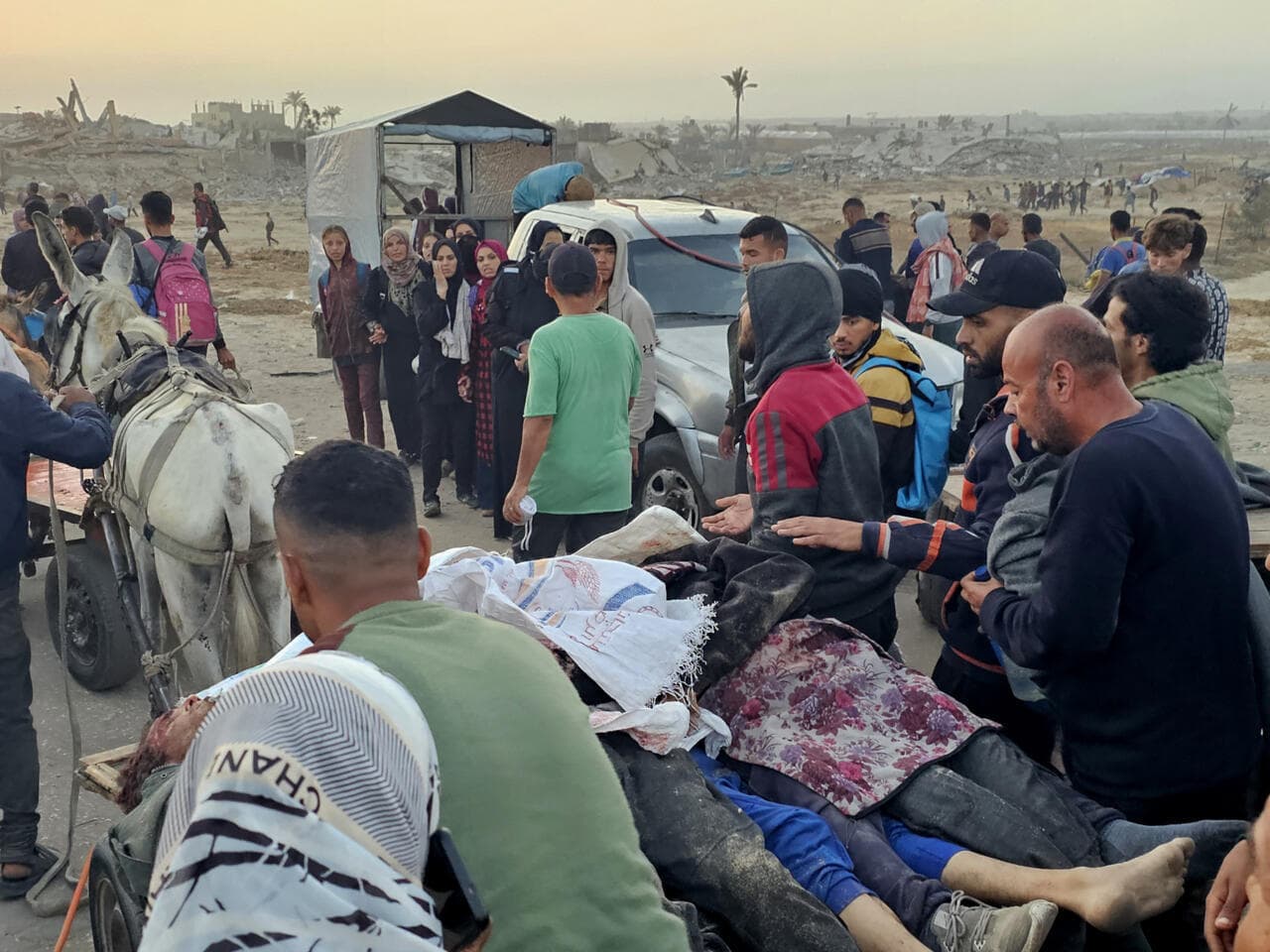 Fact Check: Eyewitnesses report Israeli troops shot at crowds in Gaza.