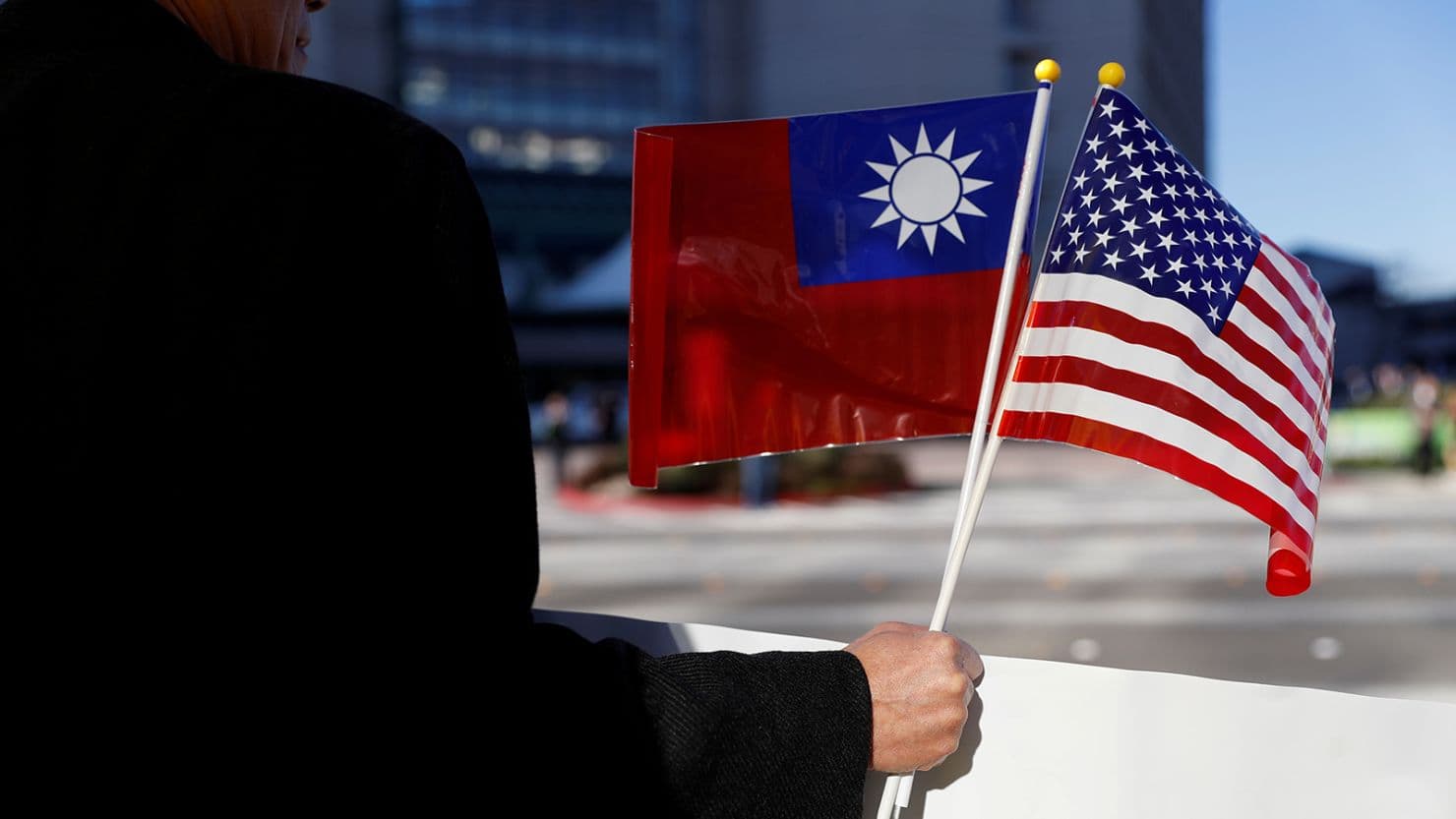 Fact Check: 33.4% of Taiwanese trust the US to defend them, the lowest ever recorded.
