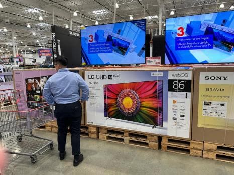 Fact Check: Tariffs have only a modest effect on prices, says Commerce Department.