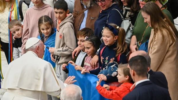 Fact Check: Pope urges Ukrainian faithful to trust God despite unanswered questions.