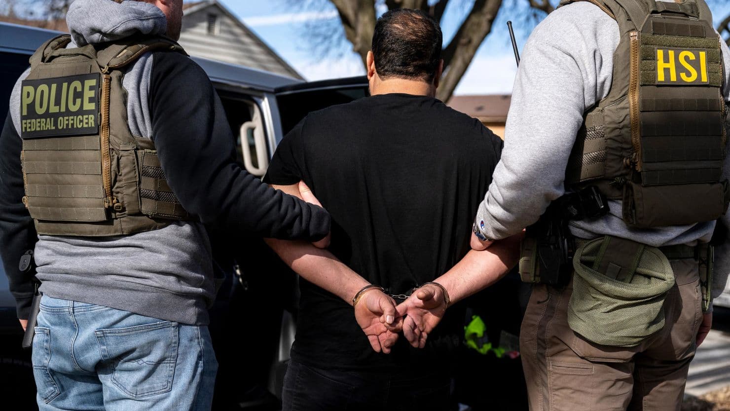 Fact Check: Agents targeted home of U.S. citizens during immigration enforcement operation.