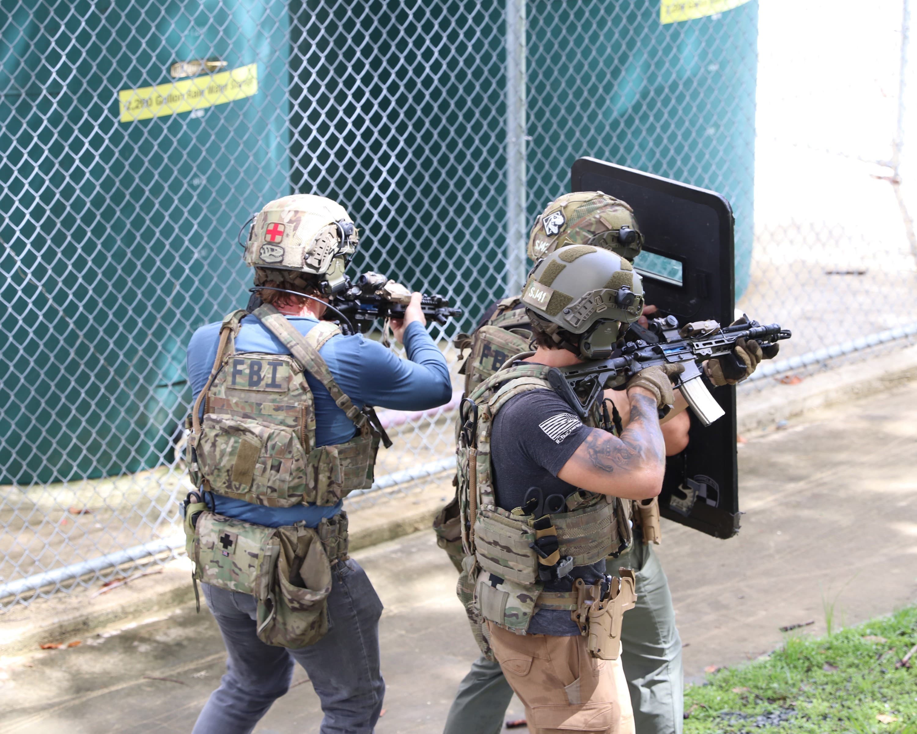 Fact Check: About a dozen federal agents conducted the raid in tactical gear.