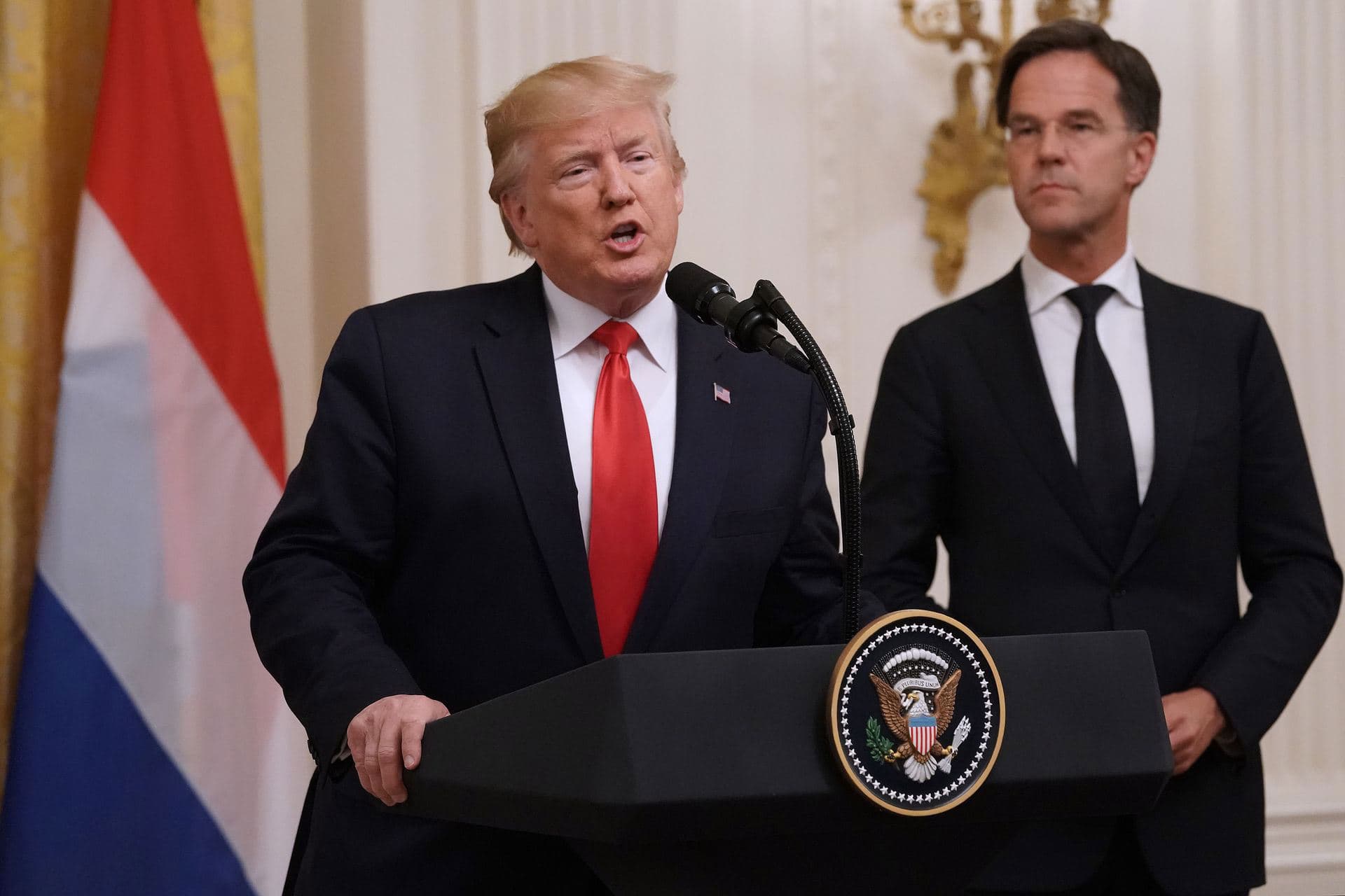 Fact Check: Rutte's flattery of Trump was called 'demeaning' and made him look 'weak'.