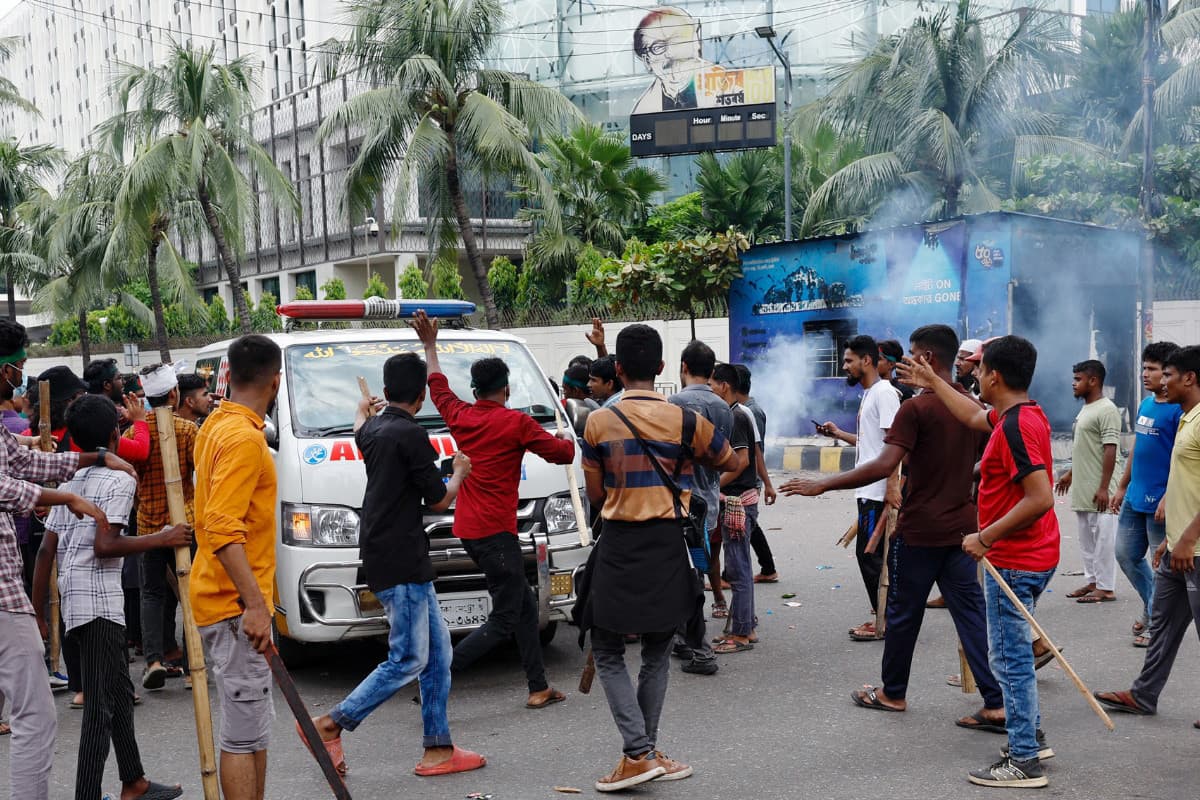 Fact Check: Thousands protest in Bangkok demanding PM Paetongtarn's resignation.