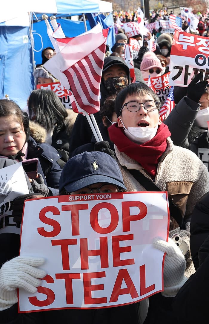 Fact Check: Over 500 workers to rally against Trump's notorious detention centers in Louisiana.