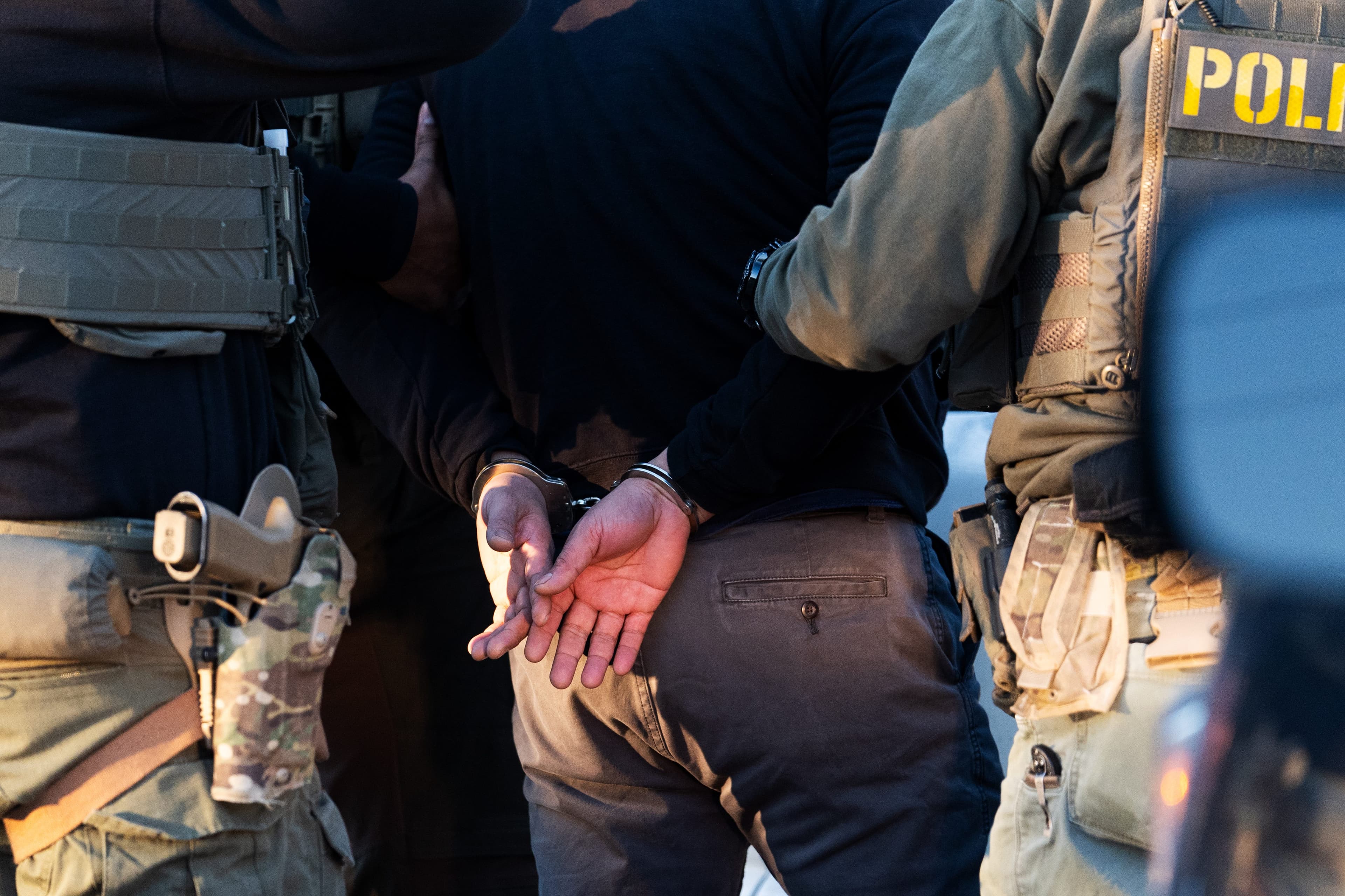 Fact Check: ICE aims for 3,000 arrests daily in a crackdown on undocumented workers.