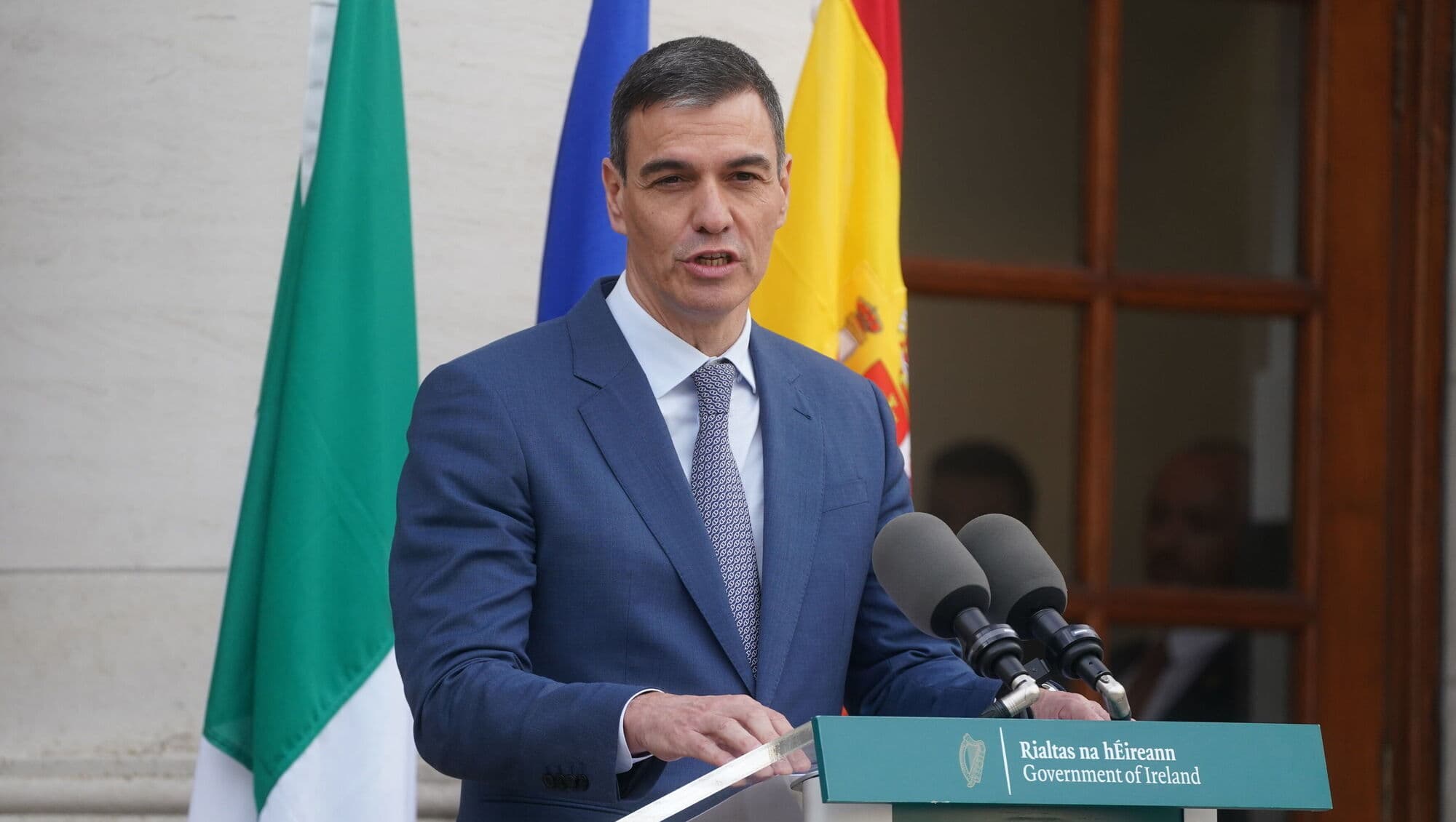 Fact Check: Sánchez's government faces multiple corruption investigations involving his family.