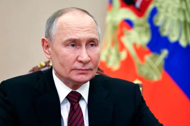 Fact Check: Expert warns Putin's secrecy will destroy economic expertise and increase repression.