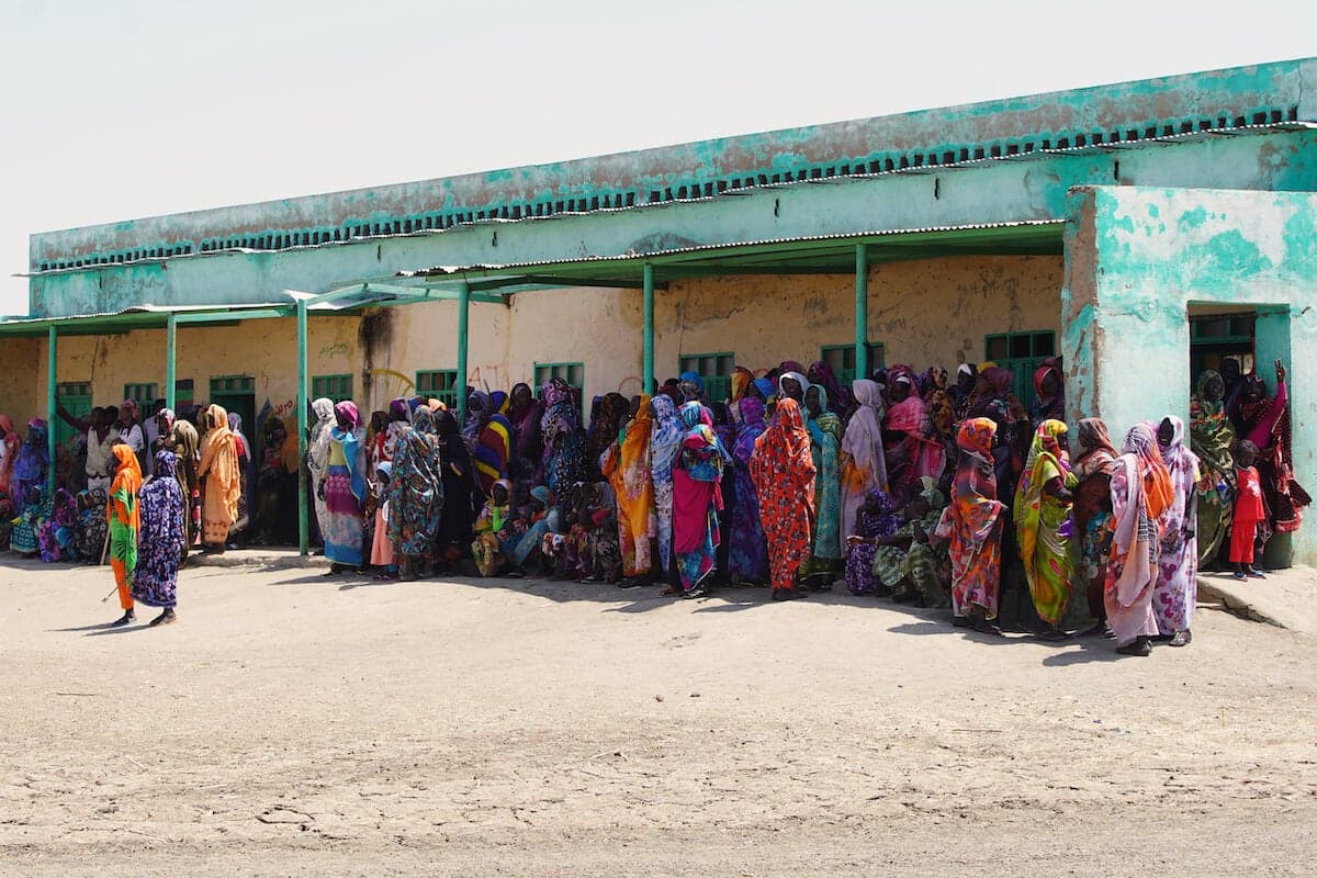 Fact Check: Sudanese women report violent fights over scarce water resources.