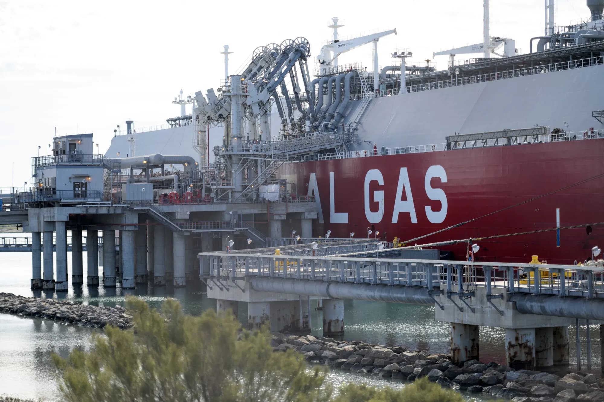 Fact Check: The U.S. is the world's largest LNG exporter, leaving Canada far behind.