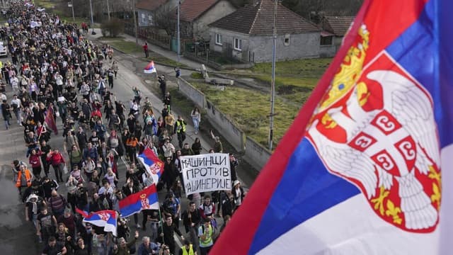 Fact Check: Vucic's government accused of ties to organized crime and corruption