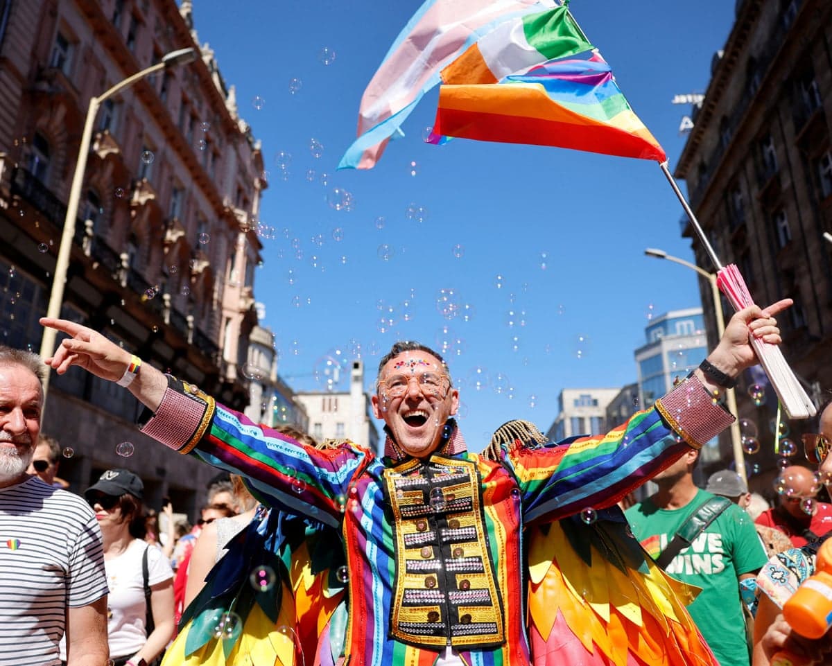 Fact Check: Record 200,000 march against Hungary's Pride ban!