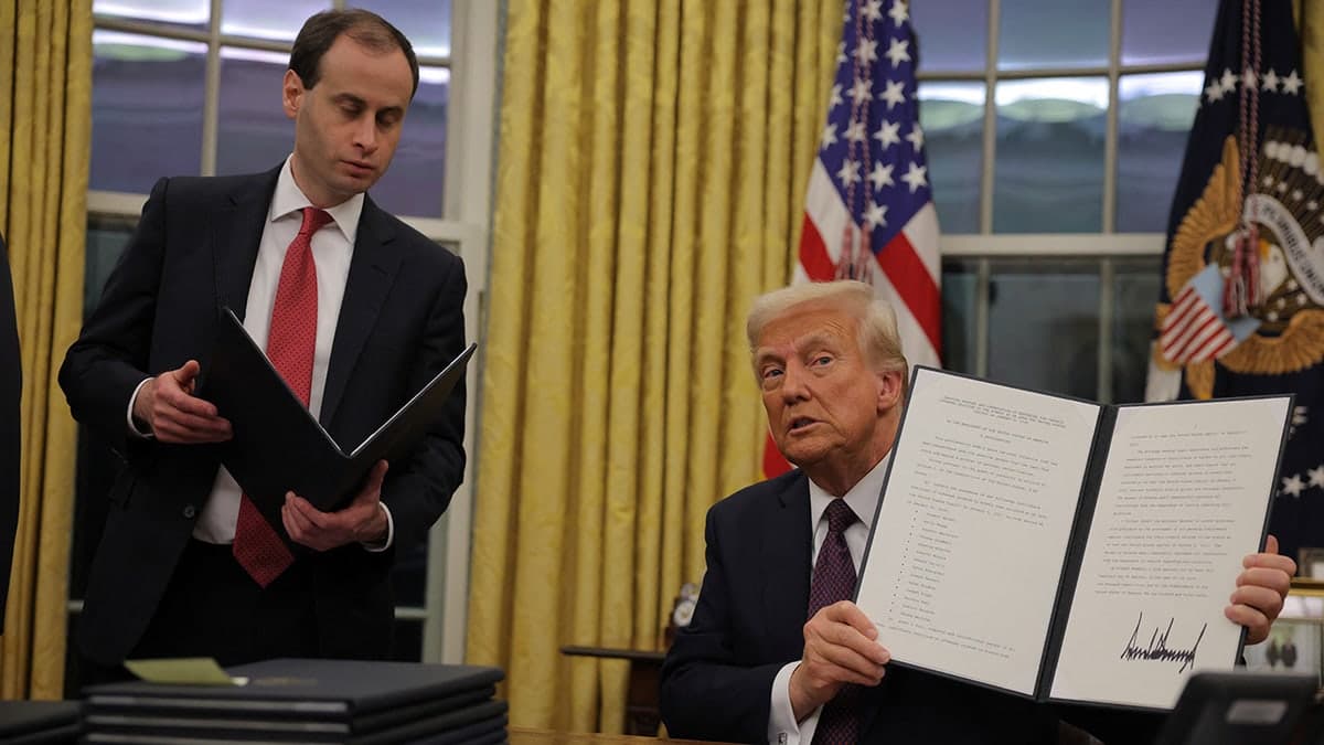 Fact Check: Trump pardoned domestic terrorists, showcasing a pro-extremist agenda.