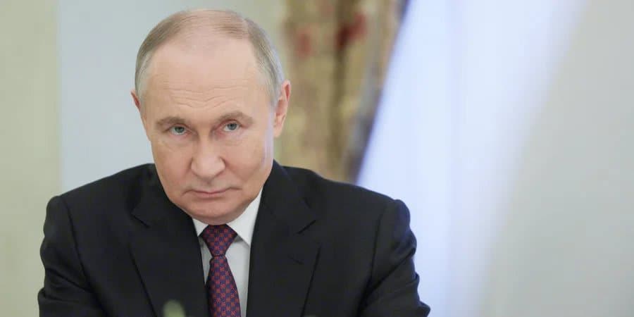 Fact Check: Trump backs new sanctions bill targeting Russia's energy buyers.