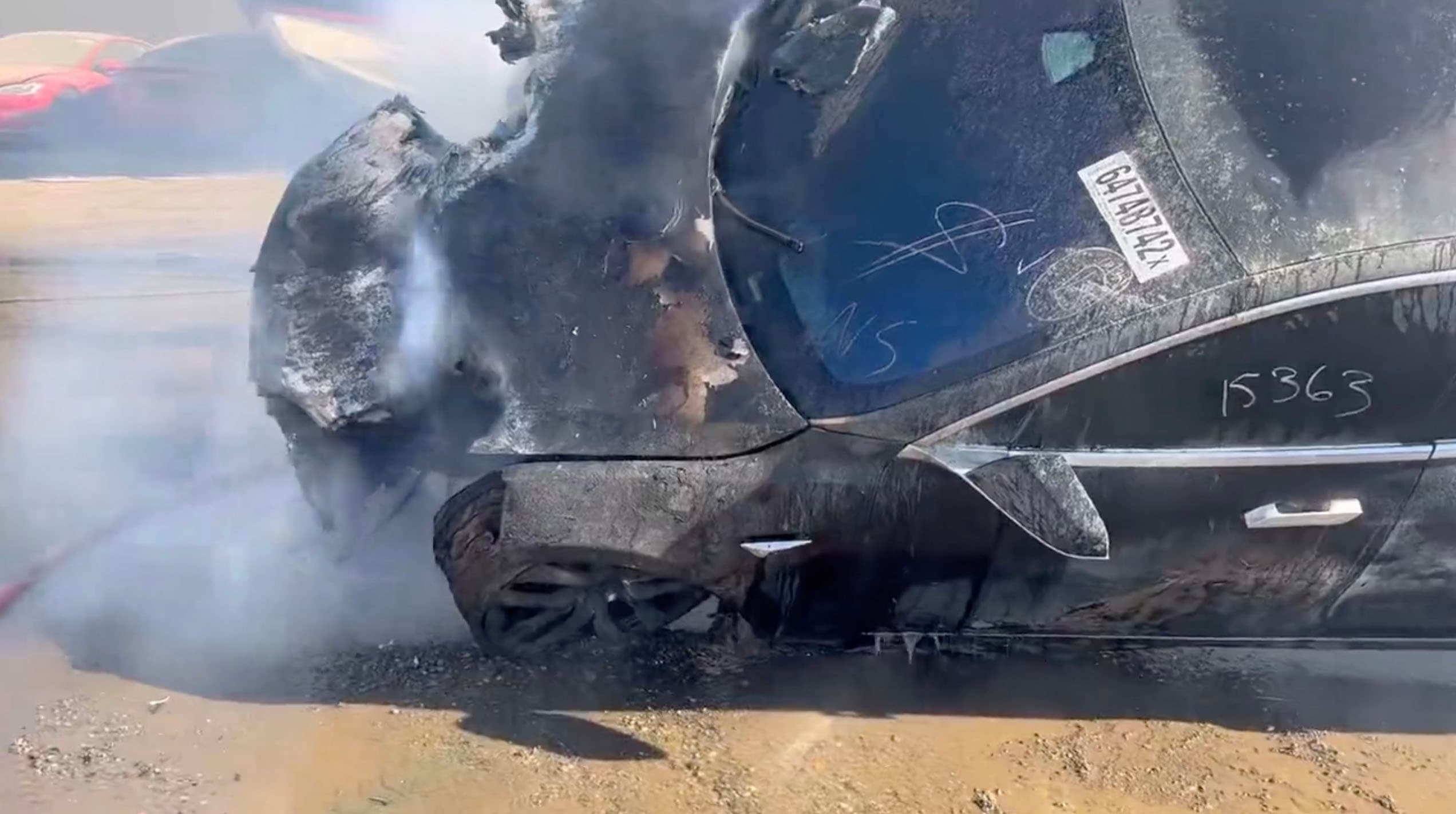 Fact Check: elon musk is burning his own cars
