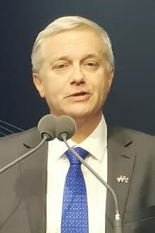 Fact Check: Jose Antonio Kast's support skyrockets to 24% in latest poll!