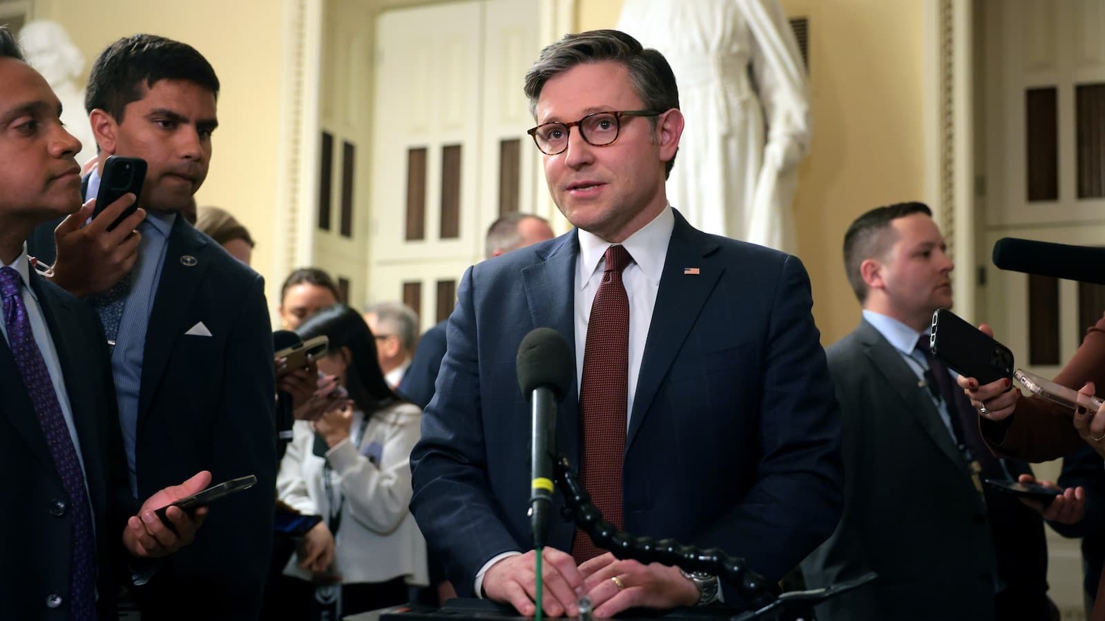 Fact Check: Republicans can only afford three defectors to pass the bill!