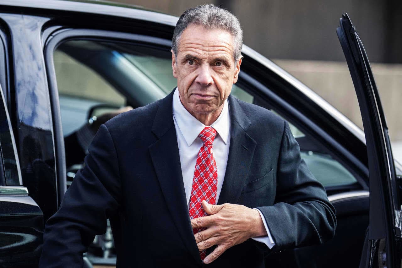 Fact Check: Cuomo's aides felt he was unwilling to change his campaign strategy.
