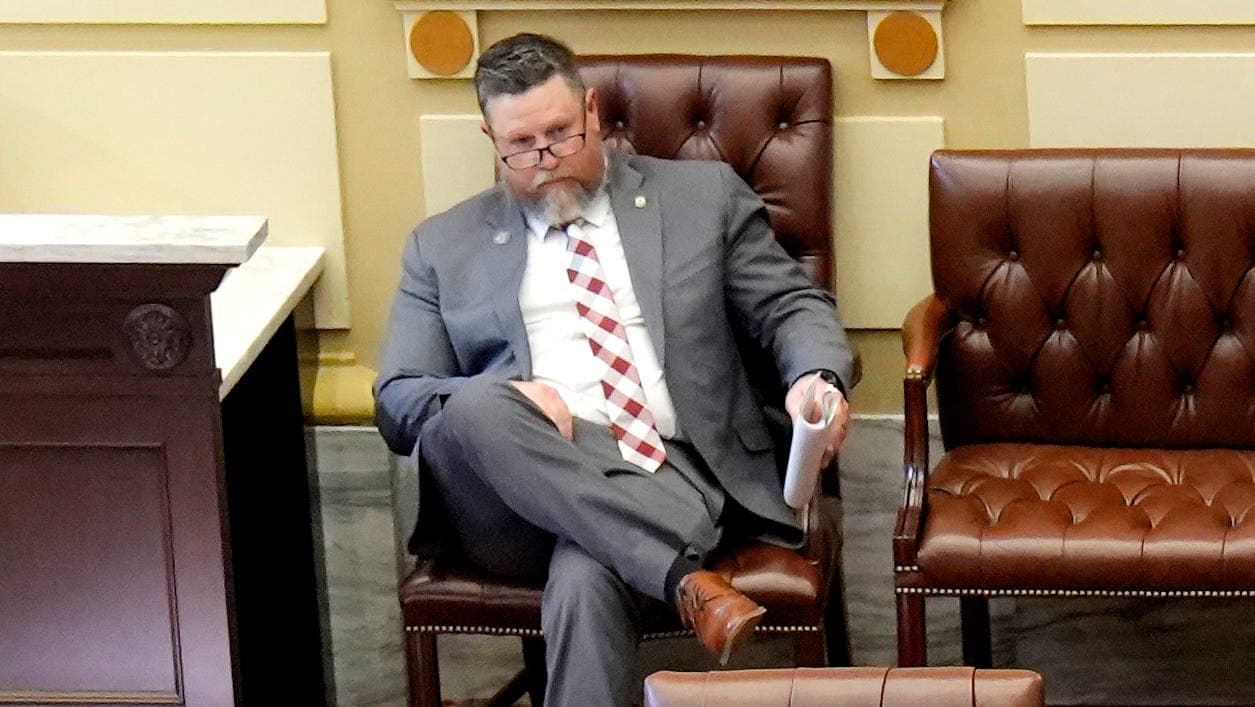 Fact Check: Legal experts doubt the viability of state funding retaliation bills.
