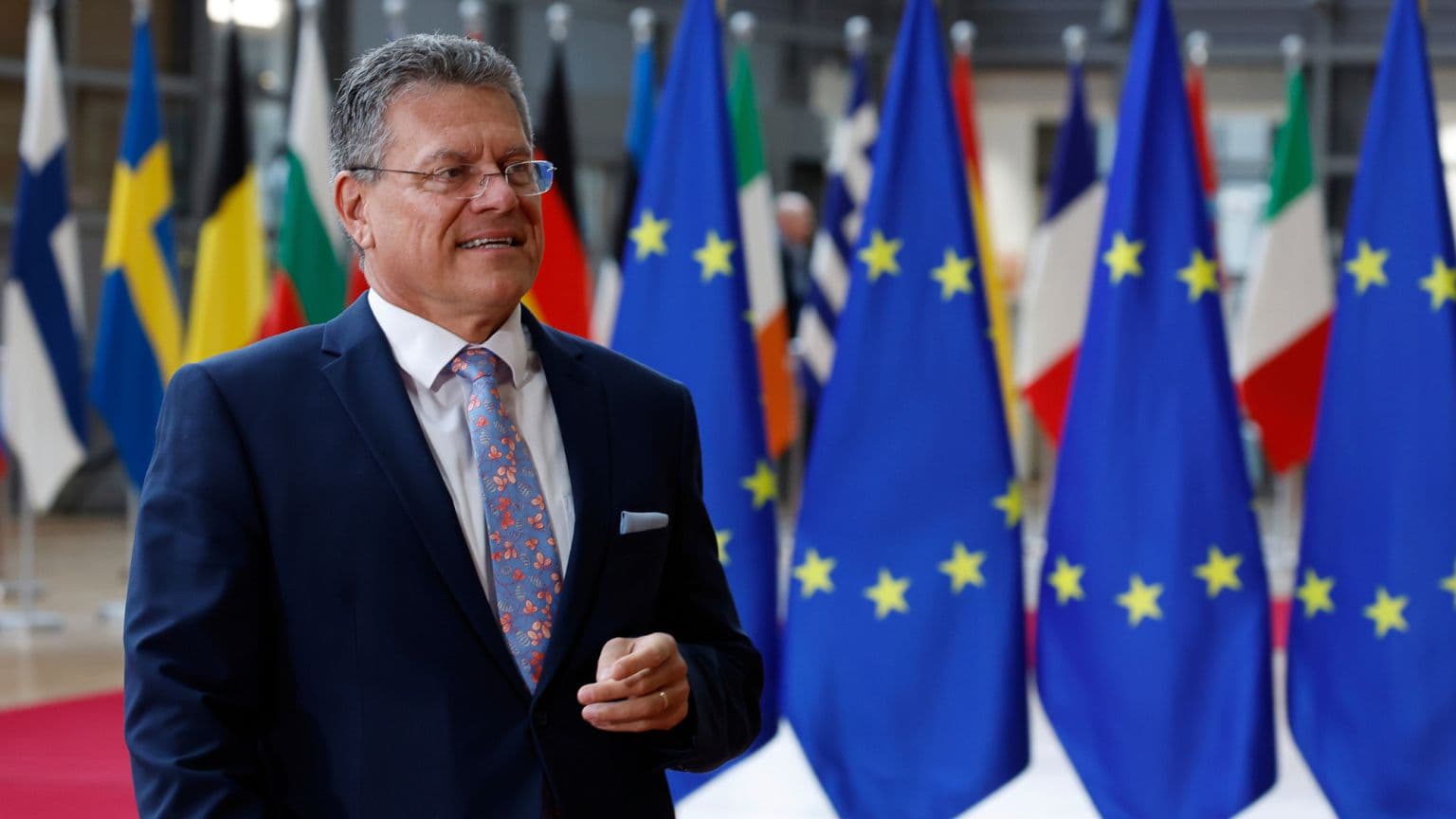 Fact Check: U.S. threatens 50% tariffs on Europe if trade talks fail.