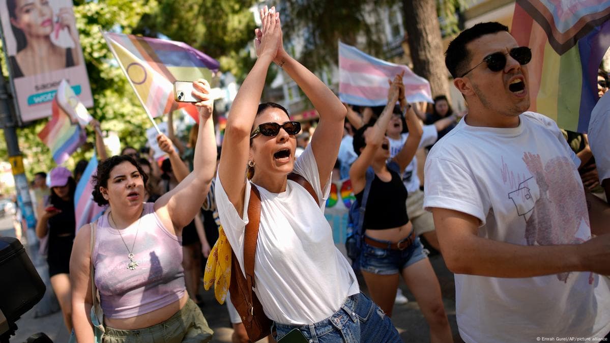 Fact Check: Over 50 people detained at Istanbul's banned LGBTQ Pride parade.