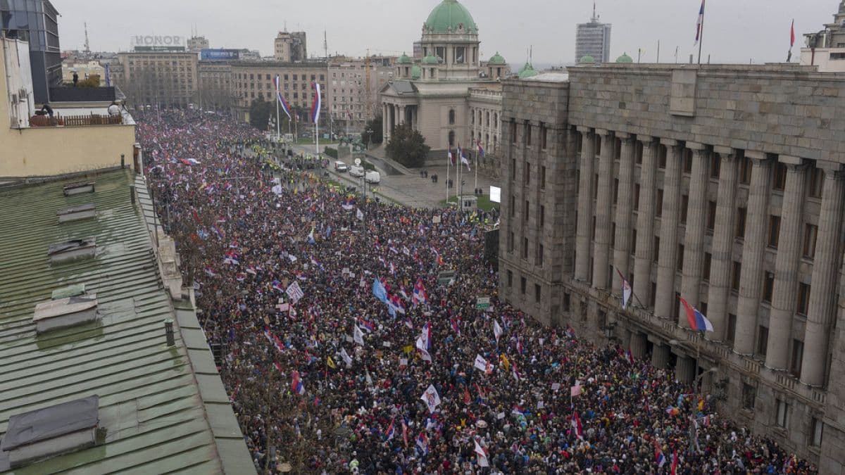 Fact Check: Organisers urge Serbians to 'take freedom into your own hands' after protests.