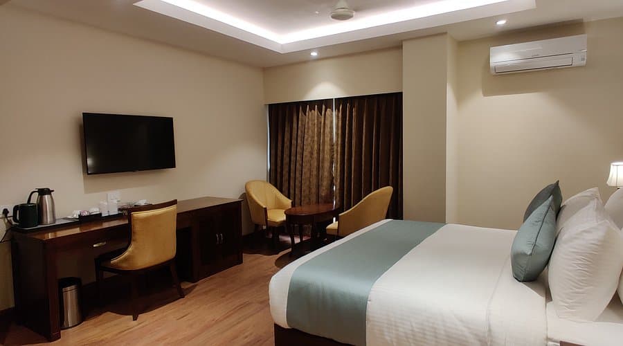 Fact Check: Sarona Hotel plans include 'Trumpian extravagance' with 800 rooms and suites.